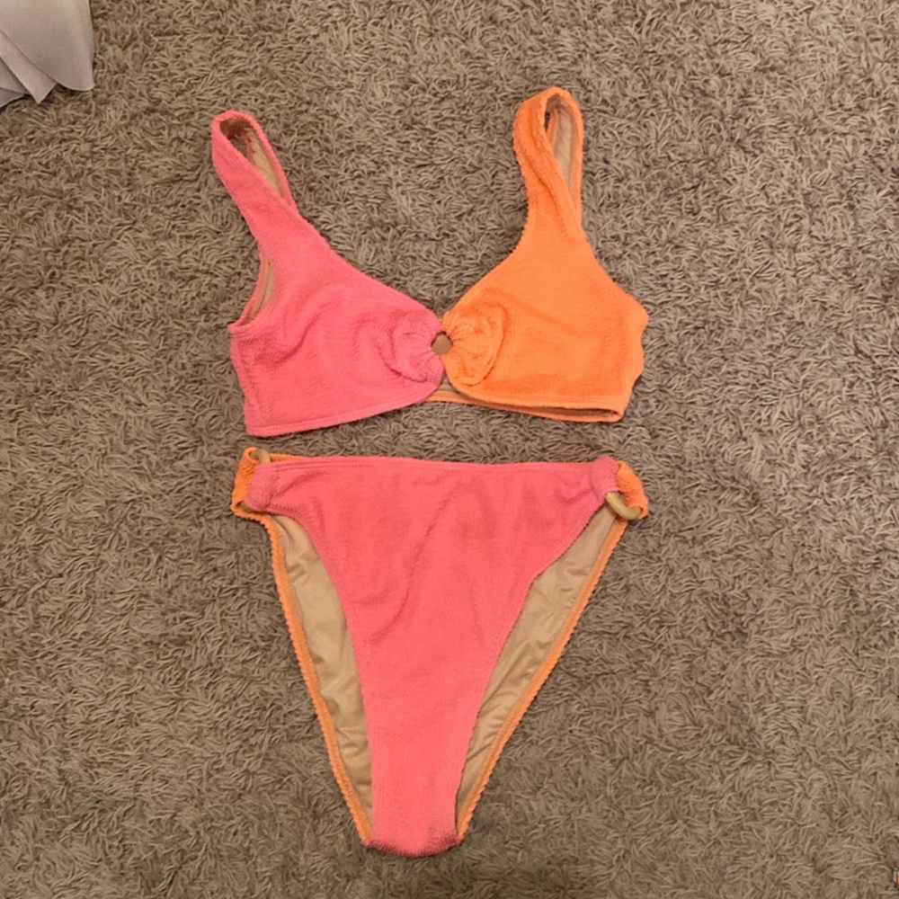 Beach Joy color-block, bamboo ring, high-cut bikini set